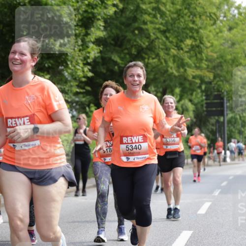 15.06.2025 - REWE Women's Run Jannik Wohlers http://msf.ph/oto/7976401 15.06.2025 10:10:53 Laufen 18, 5340, 5356 meine-sportfotos.de
