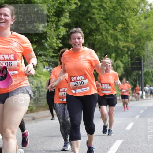 15.06.2025 - REWE Women's Run Jannik Wohlers http://msf.ph/oto/7976414 15.06.2025 10:10:53 Laufen 06, 518, 5340, 5356 meine-sportfotos.de