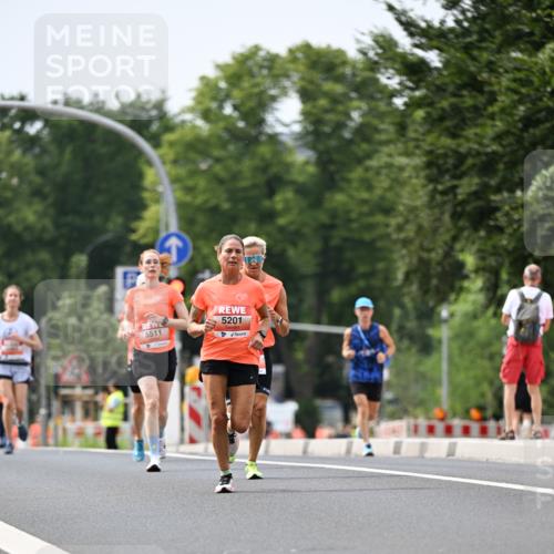 15.06.2025 - REWE Women's Run Dr. Thomas Lammeyer http://msf.ph/oto/7976456 15.06.2025 10:41:44 Laufen 5511, 5201 meine-sportfotos.de
