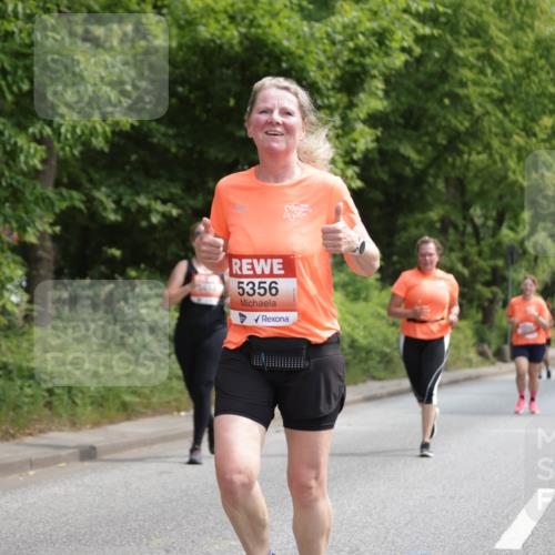 15.06.2025 - REWE Women's Run Jannik Wohlers http://msf.ph/oto/7976468 15.06.2025 10:10:56 Laufen 5356 meine-sportfotos.de