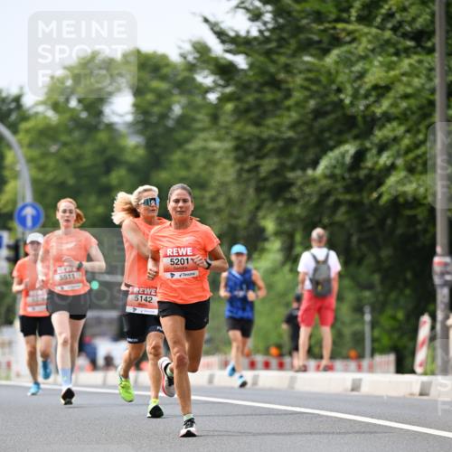 15.06.2025 - REWE Women's Run Dr. Thomas Lammeyer http://msf.ph/oto/7976490 15.06.2025 10:41:46 Laufen 5511, 5142, 5201 meine-sportfotos.de