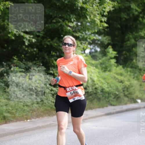 15.06.2025 - REWE Women's Run Jannik Wohlers http://msf.ph/oto/7976577 15.06.2025 10:11:30 Laufen 5496 meine-sportfotos.de