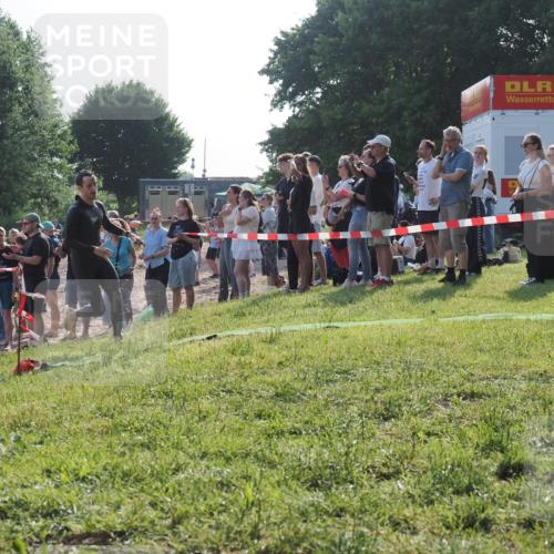 15.06.2025 - 27. Vierlanden-Triathlon KatJ http://msf.ph/oto/7976599 15.06.2025 08:34:25 Schwimmen 20 meine-sportfotos.de
