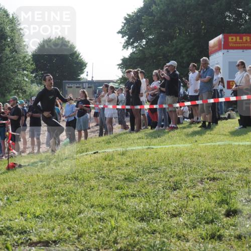 15.06.2025 - 27. Vierlanden-Triathlon KatJ http://msf.ph/oto/7976604 15.06.2025 08:34:25 Schwimmen 20 meine-sportfotos.de