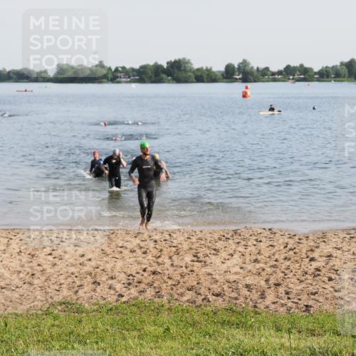 21.06.2025 - 27. Vierlanden-Triathlon MichiJ http://msf.ph/oto/7976611 15.06.2026 08:43:47 Schwimmen 32, 84, 113 meine-sportfotos.de