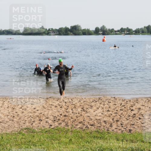 21.06.2025 - 27. Vierlanden-Triathlon MichiJ http://msf.ph/oto/7976620 15.06.2026 08:43:48 Schwimmen 32, 84, 113 meine-sportfotos.de