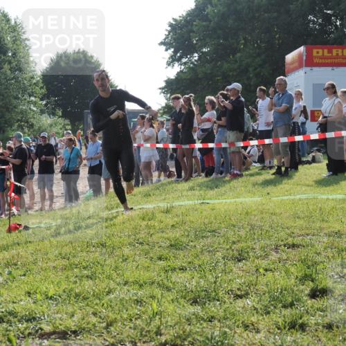 15.06.2025 - 27. Vierlanden-Triathlon KatJ http://msf.ph/oto/7976626 15.06.2025 08:34:26 Schwimmen 20 meine-sportfotos.de