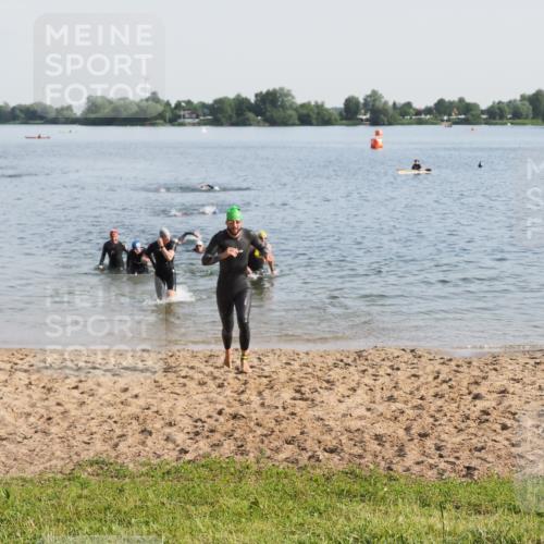 21.06.2025 - 27. Vierlanden-Triathlon MichiJ http://msf.ph/oto/7976638 15.06.2026 08:43:49 Schwimmen 84, 113 meine-sportfotos.de