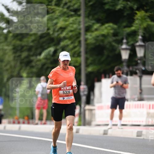 15.06.2025 - REWE Women's Run Dr. Thomas Lammeyer http://msf.ph/oto/7976648 15.06.2025 10:41:52 Laufen 5326 meine-sportfotos.de