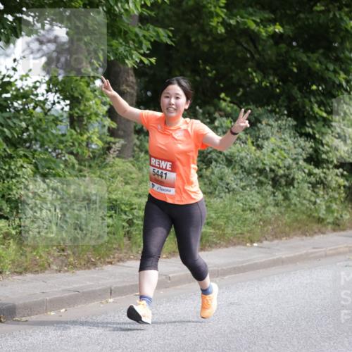 15.06.2025 - REWE Women's Run Jannik Wohlers http://msf.ph/oto/7976717 15.06.2025 10:11:41 Laufen 5441 meine-sportfotos.de