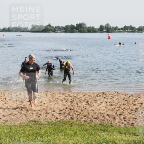 21.06.2025 - 27. Vierlanden-Triathlon MichiJ http://msf.ph/oto/7976728 15.06.2026 08:43:54 Schwimmen 23, 84, 113, 183 meine-sportfotos.de