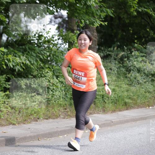 15.06.2025 - REWE Women's Run Jannik Wohlers http://msf.ph/oto/7976735 15.06.2025 10:11:42 Laufen 5441 meine-sportfotos.de