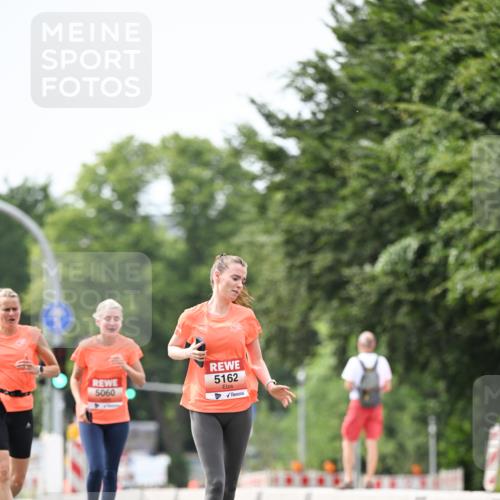 15.06.2025 - REWE Women's Run Dr. Thomas Lammeyer http://msf.ph/oto/7976745 15.06.2025 10:42:01 Laufen 5060, 5162 meine-sportfotos.de