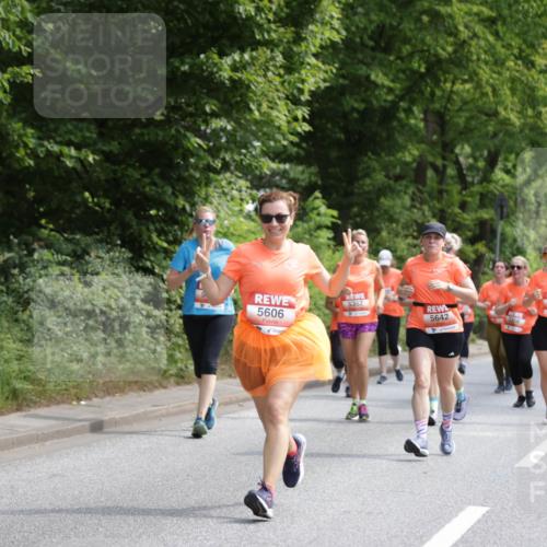 15.06.2025 - REWE Women's Run Jannik Wohlers http://msf.ph/oto/7976753 15.06.2025 10:11:44 Laufen 5606, 5357, 5126, 11, 5642, 100 meine-sportfotos.de