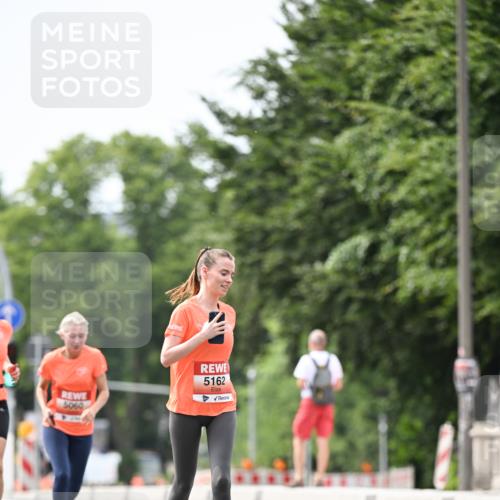 15.06.2025 - REWE Women's Run Dr. Thomas Lammeyer http://msf.ph/oto/7976754 15.06.2025 10:42:01 Laufen 5060, 5162 meine-sportfotos.de