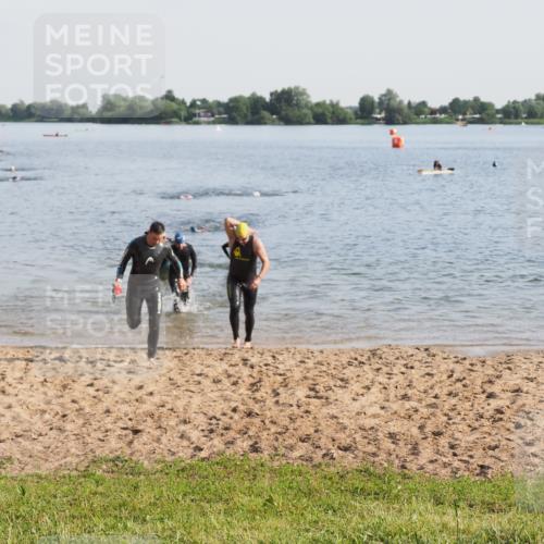 21.06.2025 - 27. Vierlanden-Triathlon MichiJ http://msf.ph/oto/7976778 15.06.2026 08:43:56 Schwimmen 23, 84, 113, 183 meine-sportfotos.de