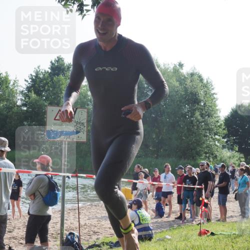 15.06.2025 - 27. Vierlanden-Triathlon KatJ http://msf.ph/oto/7976780 15.06.2025 08:34:48 Schwimmen 46, 124 meine-sportfotos.de