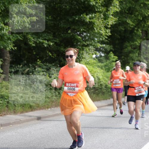 15.06.2025 - REWE Women's Run Jannik Wohlers http://msf.ph/oto/7976786 15.06.2025 10:11:44 Laufen 5606, 5357, 5642, 51 meine-sportfotos.de