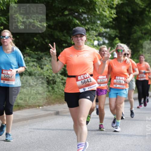 15.06.2025 - REWE Women's Run Jannik Wohlers http://msf.ph/oto/7976846 15.06.2025 10:11:46 Laufen 5053, 5642, 26, 6476, 5357, 5351, 5368 meine-sportfotos.de