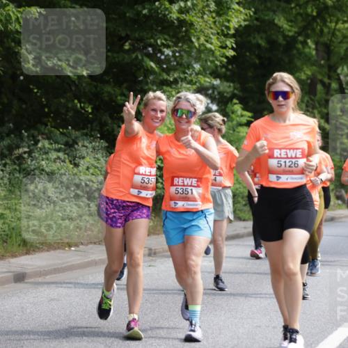 15.06.2025 - REWE Women's Run Jannik Wohlers http://msf.ph/oto/7976883 15.06.2025 10:11:47 Laufen 5357, 5351, 5126, 5109, 5479 meine-sportfotos.de