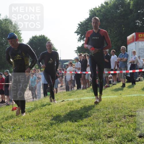 15.06.2025 - 27. Vierlanden-Triathlon KatJ http://msf.ph/oto/7976911 15.06.2025 08:35:01 Schwimmen 12, 43, 80, 124, 149, 159, 186 meine-sportfotos.de