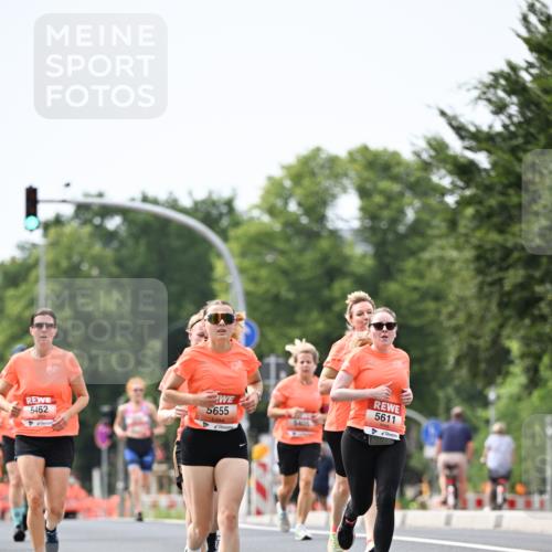 15.06.2025 - REWE Women's Run Dr. Thomas Lammeyer http://msf.ph/oto/7976939 15.06.2025 10:42:10 Laufen 5462, 5655, 5611 meine-sportfotos.de