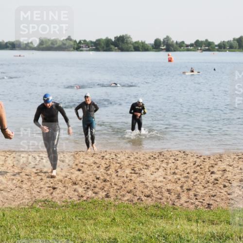 21.06.2025 - 27. Vierlanden-Triathlon MichiJ http://msf.ph/oto/7976945 15.06.2026 08:44:03 Schwimmen 23, 84, 97, 153, 183 meine-sportfotos.de