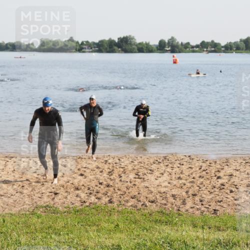 21.06.2025 - 27. Vierlanden-Triathlon MichiJ http://msf.ph/oto/7976952 15.06.2026 08:44:03 Schwimmen 23, 84, 97, 153, 183 meine-sportfotos.de