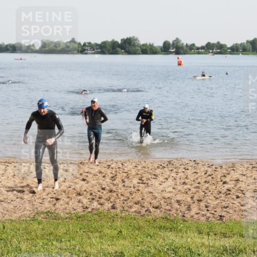 21.06.2025 - 27. Vierlanden-Triathlon MichiJ http://msf.ph/oto/7976957 15.06.2026 08:44:03 Schwimmen 23, 84, 97, 153, 183 meine-sportfotos.de