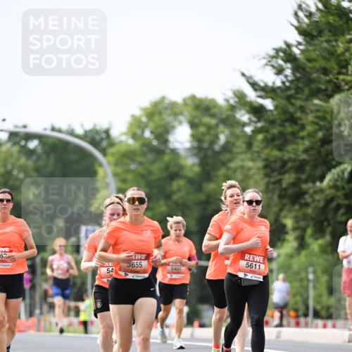 15.06.2025 - REWE Women's Run Dr. Thomas Lammeyer http://msf.ph/oto/7976964 15.06.2025 10:42:11 Laufen 5655, 40, 5611 meine-sportfotos.de