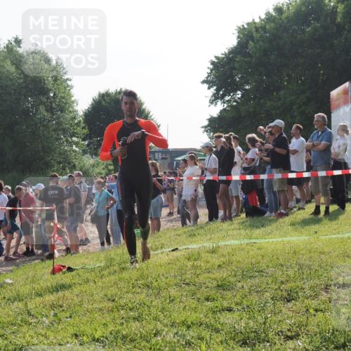 15.06.2025 - 27. Vierlanden-Triathlon KatJ http://msf.ph/oto/7977003 15.06.2025 08:35:08 Schwimmen 12, 43, 64, 80, 149, 159, 186 meine-sportfotos.de