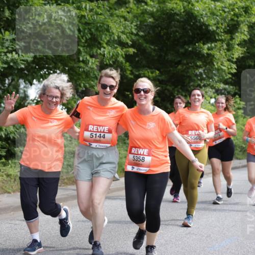 15.06.2025 - REWE Women's Run Jannik Wohlers http://msf.ph/oto/7977008 15.06.2025 10:11:51 Laufen 5144, 5358, 5560, 5278, 5109, 5603, 5479 meine-sportfotos.de