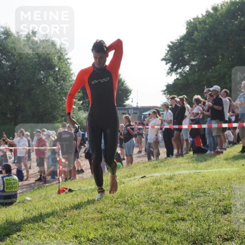 15.06.2025 - 27. Vierlanden-Triathlon KatJ http://msf.ph/oto/7977034 15.06.2025 08:35:09 Schwimmen 12, 43, 54, 64, 80, 159, 186 meine-sportfotos.de