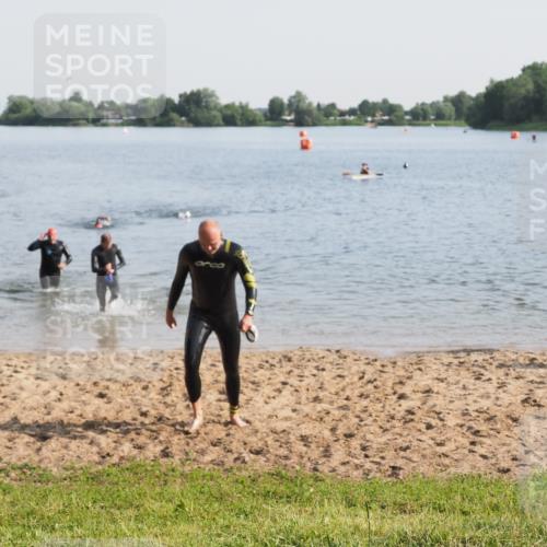 21.06.2025 - 27. Vierlanden-Triathlon MichiJ http://msf.ph/oto/7977121 15.06.2026 08:44:11 Schwimmen 97, 130, 153, 174 meine-sportfotos.de