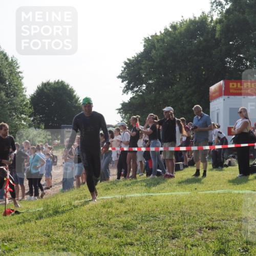 15.06.2025 - 27. Vierlanden-Triathlon KatJ http://msf.ph/oto/7977233 15.06.2025 08:35:38 Schwimmen 6, 21, 47, 75, 85, 158 meine-sportfotos.de