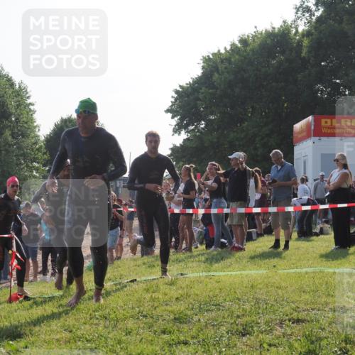15.06.2025 - 27. Vierlanden-Triathlon KatJ http://msf.ph/oto/7977258 15.06.2025 08:35:39 Schwimmen 6, 21, 47, 75, 85, 158 meine-sportfotos.de