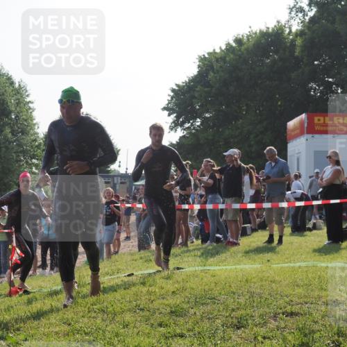 15.06.2025 - 27. Vierlanden-Triathlon KatJ http://msf.ph/oto/7977262 15.06.2025 08:35:39 Schwimmen 6, 21, 47, 75, 85, 158 meine-sportfotos.de