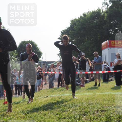 15.06.2025 - 27. Vierlanden-Triathlon KatJ http://msf.ph/oto/7977274 15.06.2025 08:35:40 Schwimmen 6, 21, 47, 75, 85, 158 meine-sportfotos.de