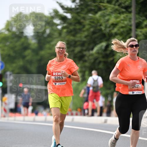 15.06.2025 - REWE Women's Run Dr. Thomas Lammeyer http://msf.ph/oto/7977305 15.06.2025 10:42:29 Laufen 5263, 5621 meine-sportfotos.de