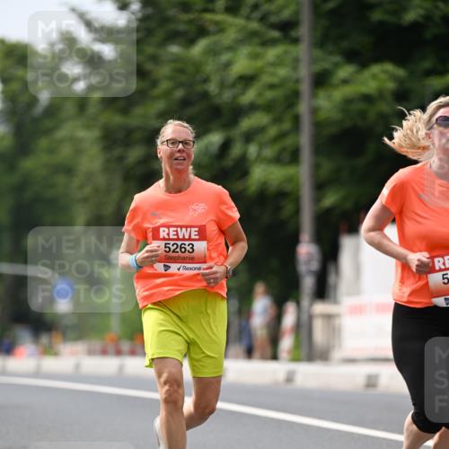 15.06.2025 - REWE Women's Run Dr. Thomas Lammeyer http://msf.ph/oto/7977322 15.06.2025 10:42:30 Laufen 5263 meine-sportfotos.de