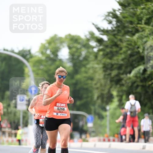 15.06.2025 - REWE Women's Run Dr. Thomas Lammeyer http://msf.ph/oto/7977341 15.06.2025 10:42:32 Laufen 5266 meine-sportfotos.de