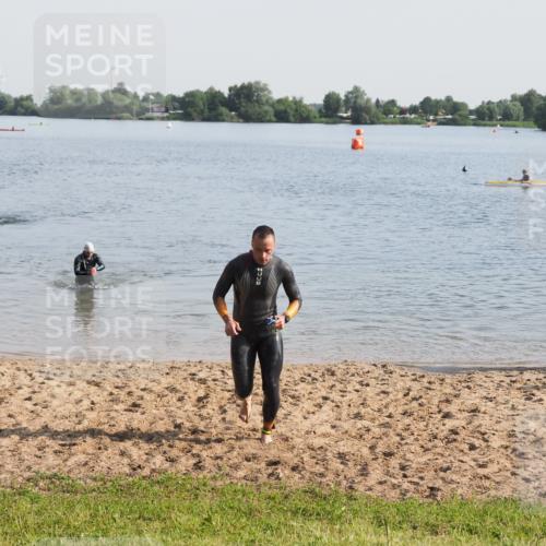 21.06.2025 - 27. Vierlanden-Triathlon MichiJ http://msf.ph/oto/7977342 15.06.2026 08:44:46 Schwimmen 81, 160 meine-sportfotos.de