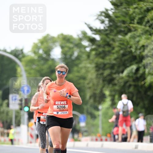 15.06.2025 - REWE Women's Run Dr. Thomas Lammeyer http://msf.ph/oto/7977349 15.06.2025 10:42:32 Laufen 5266 meine-sportfotos.de