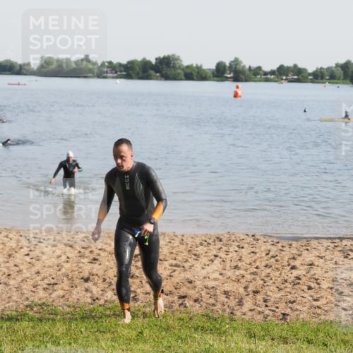 21.06.2025 - 27. Vierlanden-Triathlon MichiJ http://msf.ph/oto/7977357 15.06.2026 08:44:47 Schwimmen 81, 160 meine-sportfotos.de