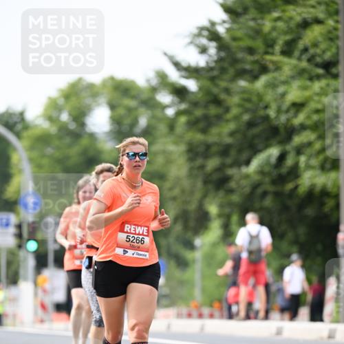 15.06.2025 - REWE Women's Run Dr. Thomas Lammeyer http://msf.ph/oto/7977359 15.06.2025 10:42:33 Laufen 5266 meine-sportfotos.de