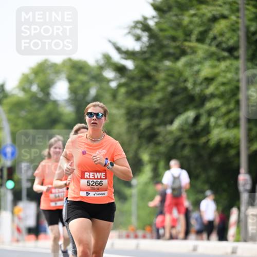 15.06.2025 - REWE Women's Run Dr. Thomas Lammeyer http://msf.ph/oto/7977364 15.06.2025 10:42:33 Laufen 5266 meine-sportfotos.de