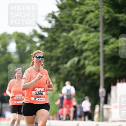 15.06.2025 - REWE Women's Run Dr. Thomas Lammeyer http://msf.ph/oto/7977373 15.06.2025 10:42:34 Laufen 5266 meine-sportfotos.de