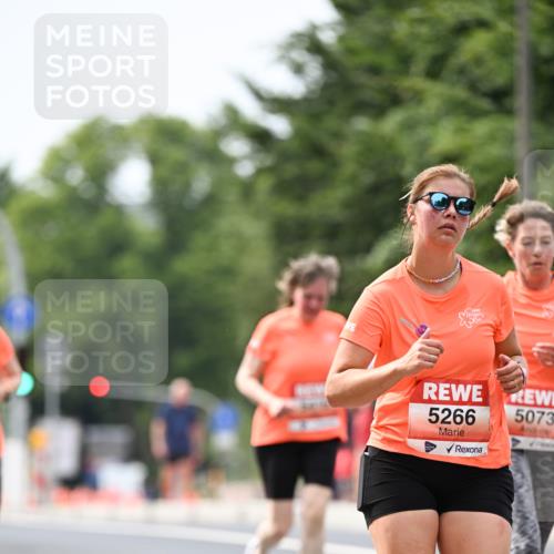 15.06.2025 - REWE Women's Run Dr. Thomas Lammeyer http://msf.ph/oto/7977390 15.06.2025 10:42:35 Laufen 5073, 5266 meine-sportfotos.de
