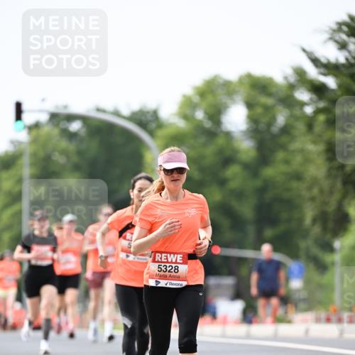 15.06.2025 - REWE Women's Run Dr. Thomas Lammeyer http://msf.ph/oto/7977395 15.06.2025 10:42:36 Laufen 57, 5328 meine-sportfotos.de