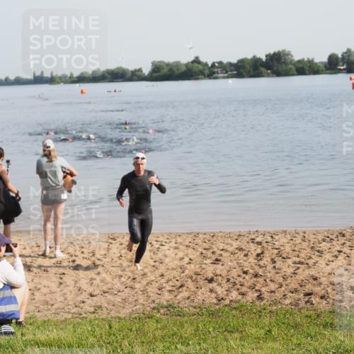21.06.2025 - 27. Vierlanden-Triathlon MichiJ http://msf.ph/oto/7977403 15.06.2026 08:45:12 Schwimmen 127 meine-sportfotos.de
